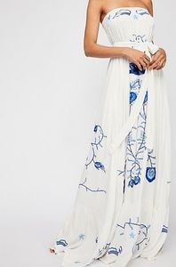 Mr. Mistoffelees Tube Maxi Dress

Sold Out